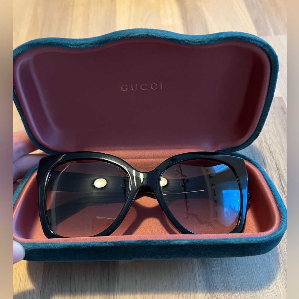 Gucci GG0459S 54 Grey & Black Shiny Sunglasses